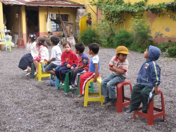 La BIBlioteca Interactiva in Banos Ecuador