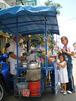 Mobile bubble tea stand