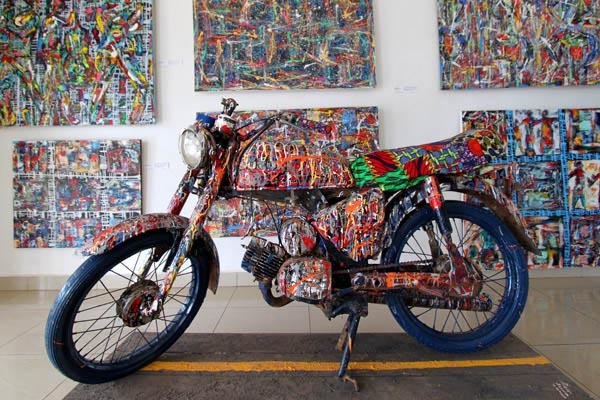 Colourful art at Inema