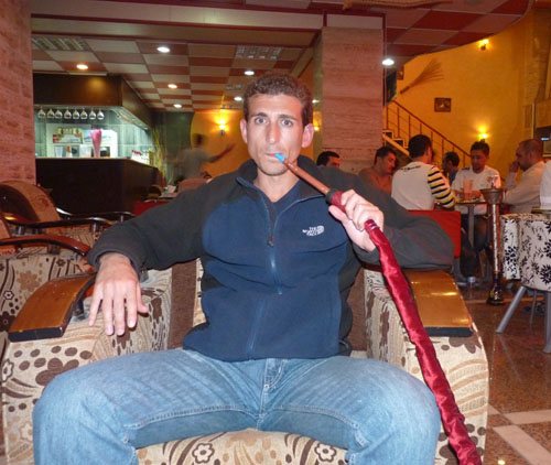 Wandering Earl smoking Shisha