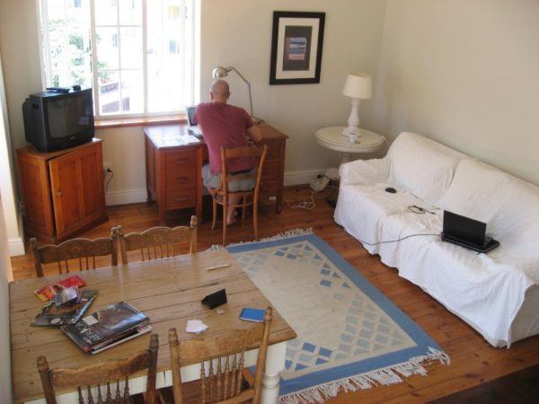 Jonathan Woodward working location independently