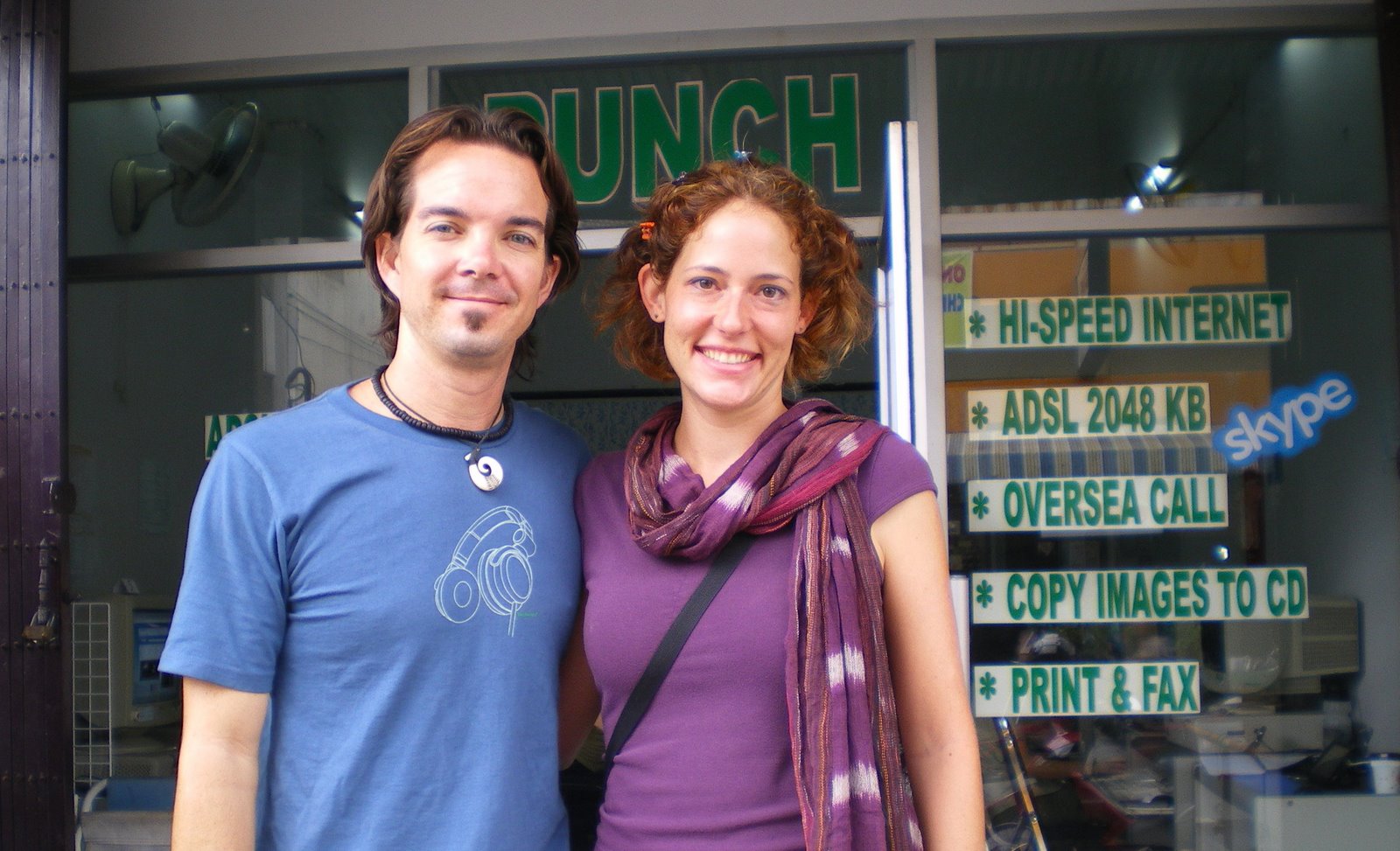 [kelly+and+nora.jpg]