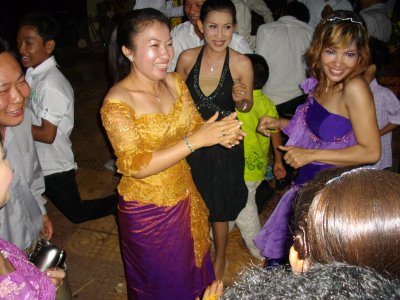 ladies at cambodian wedding