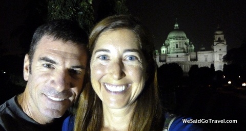 Lisa and George of We Said Go Travel at the Victoria Memorial