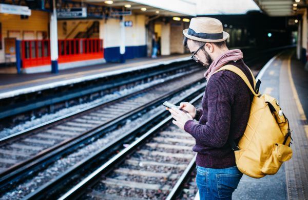 online banking for travelers - how to manage your money