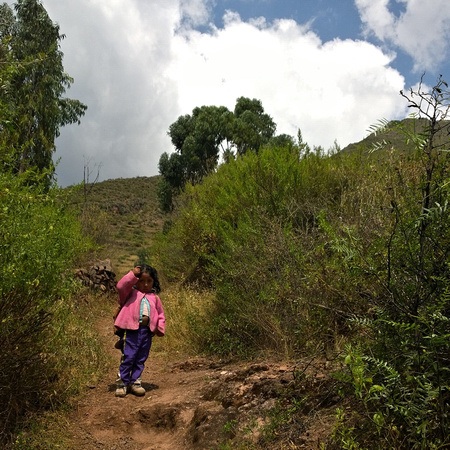 Tania, a little Peruvian girl who showed me the beauty of life on Apu Nusta