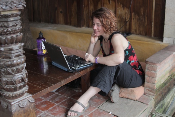 how to start a travel blog like The Professional Hobo