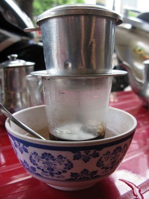 Vietnamese coffee "brewing" - epic Vietnam food culture